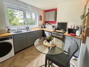 Kitchen Diner- click for photo gallery